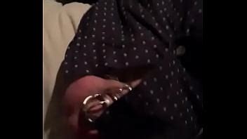 Caminando Afuera Con La Jaula De Castidad Visible XVIDEOS