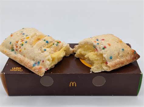 The McDonald's Holiday Pie Is Back And Now The Holidays Can Officially Begin