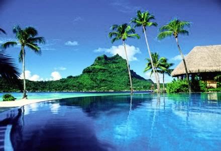 Bora Bora - The Most Famous Tropical Island - World inside pictures