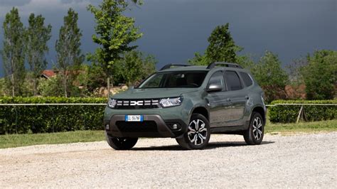 Prova Su Strada Dacia Duster GPL 2024 Deve Decidere Cosa Vuole Fare Da