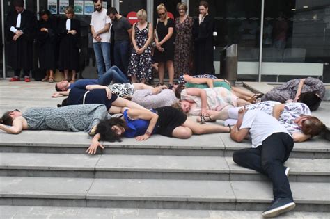 Besançon Mobilisation des greffiers qui dénoncent la mort de leur