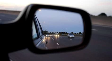 Así Debes Colocar Los Espejos Retrovisores Del Coche Para Evitar Los