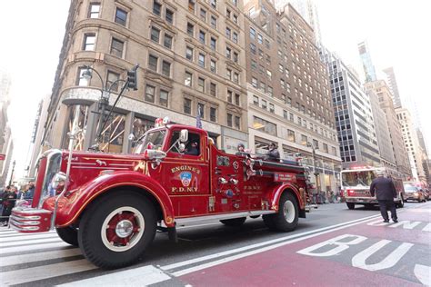 Fbi Searches Homes Of Two New York Fire Chiefs In Corruption Investigation