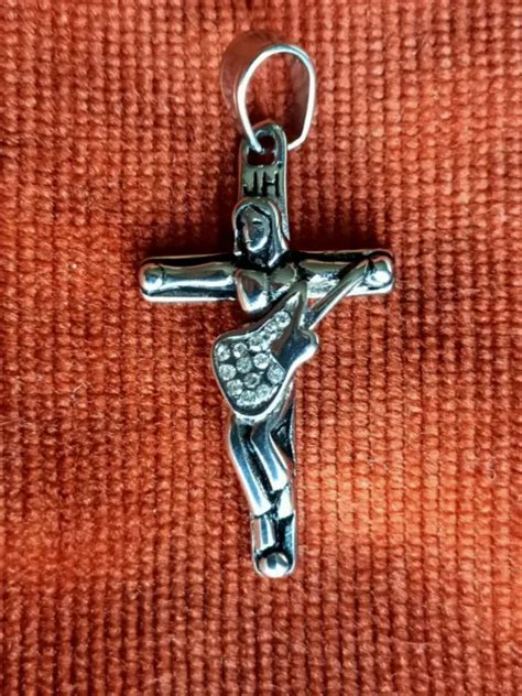 PENDENTIF CROIX DE johnny Hallyday Petit Modèle dim 4 5 cm acier EUR 8