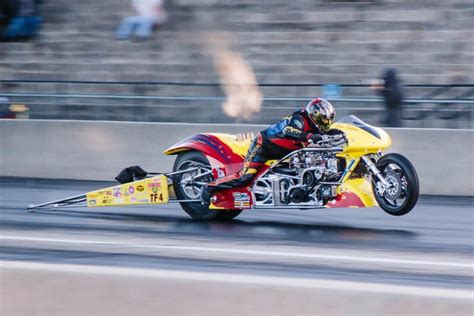 A Full Hour of the Most Impressive Drag Bikes – Drag Bike News