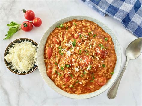 Vegetarische Tomaten Risotto Gezin Over De Kook