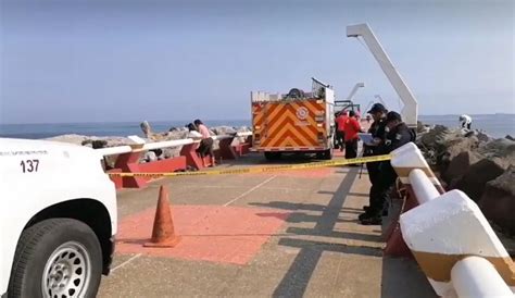 Hombre Muere Ahogado En Playa De Coatzacoalcos Veracruz Xeu Noticias