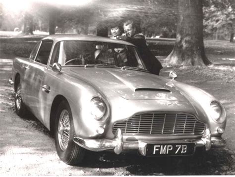 James Bond Goldfinger DB5 - ClassicCarsDriven.com