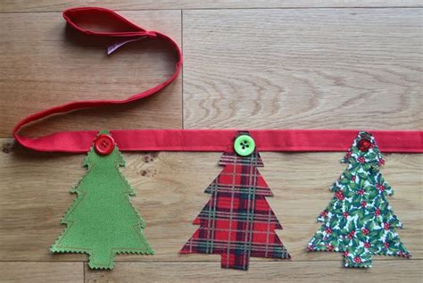 20+ Christmas Bunting Decoration Ideas