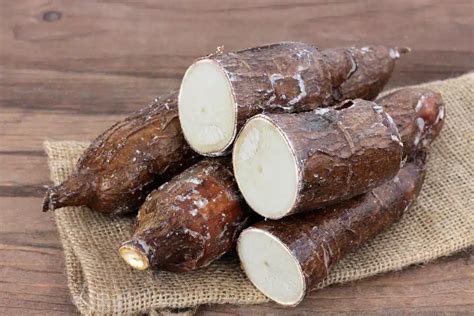 Deliciosa Yuca Frita Salvadoreña Platillo Típico Receta Fácil y Rápida