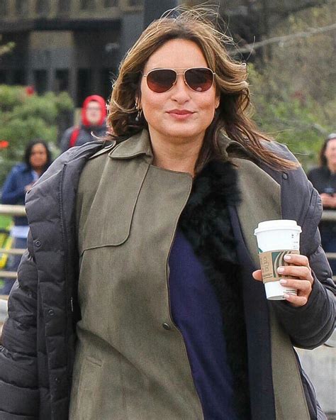 Mariska Hargitay Law And Order Svu Filming Season 20 Law And