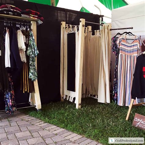 Photos Of Craft Fair Booths Show You How To Use Creative Visual