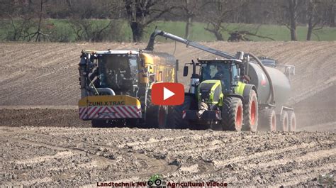 LU Markus Holtgers 2022 beim ausbringen von Gülle mit einem Claas