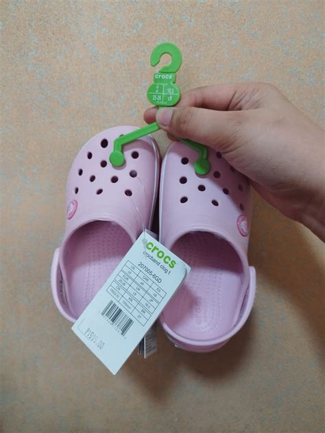 Crocs c9 on Carousell