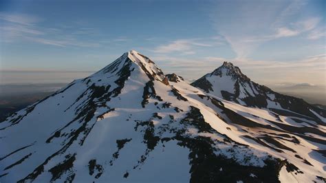 Cascade Mountains Oregon Circa-2019 Aerial Stock Footage SBV-347714814 ...