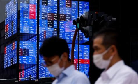 Asia equities fall on fear of hawkish central bank hikes