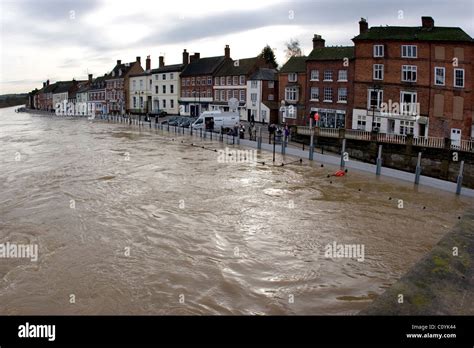 Inondations Dans La Ville De Bewdley Dans Le Shropshire Et Les R Gions