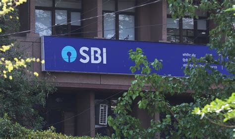 Sbi Raises ₹10000 Crore Via Bonds Stock Rises Over 1 Fortune India