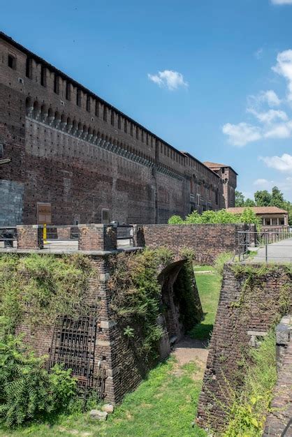 El Castillo Sforza Castello Sforzesco En Mil N Italia Foto Premium