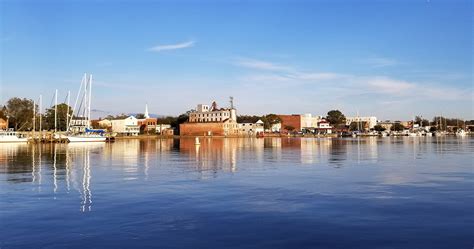 Waterfront Walks & Historic Talks in Washington | Our State