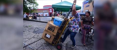 Inicia Reordenamiento De Vendedores Informales En El Distrito De