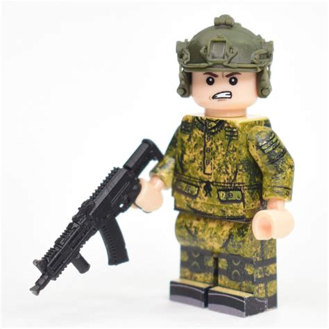 Коллекционная фигурка G BRICK DESIGN. Российский Солдат в маскхалате ...