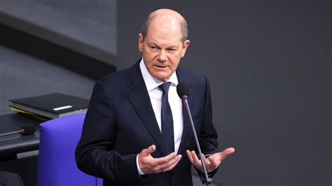 Olaf Scholz Der Kanzler Stellt Sich Der Taurus Debatte Im Bundestag