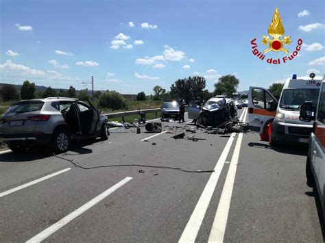 Incidente Stradale Con Tre Auto Coinvolte Sulla Strada Statale