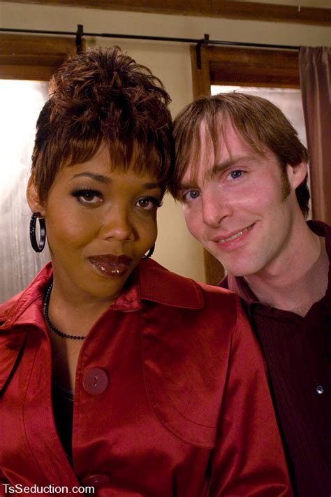 Black Mistress Nyobi Khan Ass Fucks And Cums On Straight Guy Porn