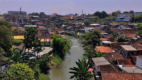 Penataan Bantaran Sungai Mulai Dari Konsep Riverside Pedestrian Hingga