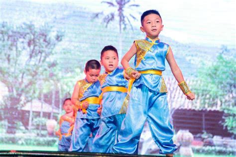 truong mam non kindy city end of school year ceremony 1 TRƯỜNG MẦM