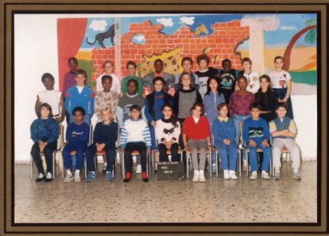 Photo De Classe CollÈge Gerard Philippe 6eme A 1986 De 1986 Collège