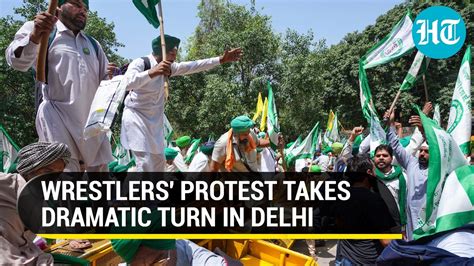 Wrestlers Protest Turns Violent In Delhi Farmers Break Barricades Set