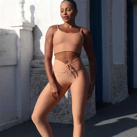 Conjunto Top Faixa e Calça Empina BB Canelado Nude Praieira Beachwear
