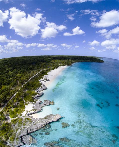 Plage De Peng Tribu De Hapetra Lifou Nouvelle Calédonie Drone