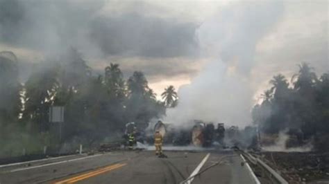 Reportan 24 Muertos Por Accidente En La Autopista Siglo Xxi La Silla Rota