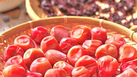 What is umeboshi? A complete guide on the Japanese flavor powerhouse ...