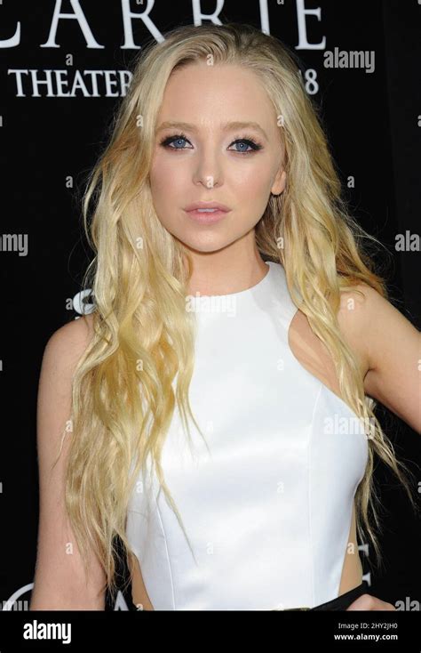 Portia Doubleday Attending The Premiere Of Carrie In Los Angeles