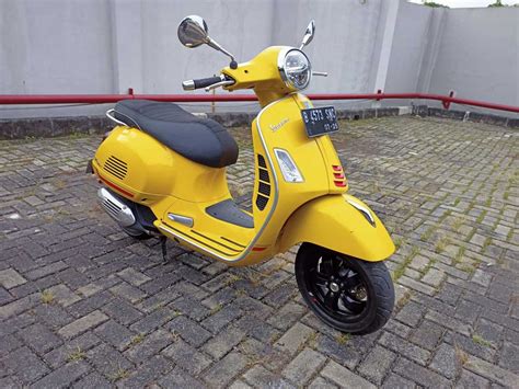 Review Vespa Gts 150 Ss I Get Yellow Sole Terasa Meminang Bidadari