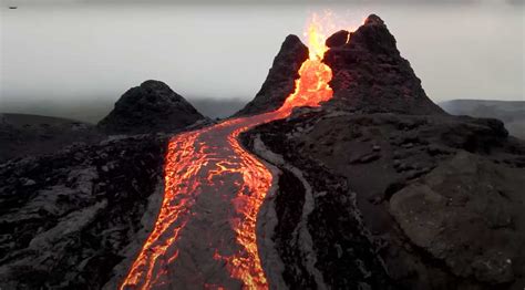 Lava Ou Larva De Vulcão SOLOLEARN