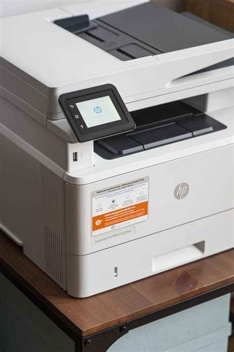 Mała drukarka też może być profesjonalna. HP LaserJet Pro to urządzenie ...