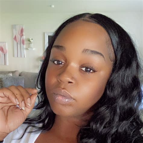 Takari Lee - Content Specialist - Tleesocials | LinkedIn