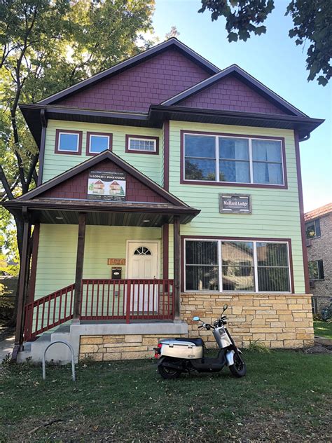 Mallard Lodge | University of Minnesota Off-Campus Housing | Dinkytown