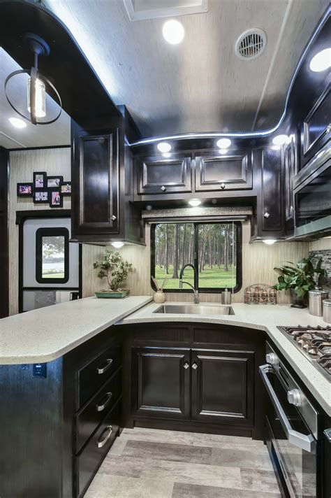 6 Amazing Luxury Fifth Wheel Campers For 2023 Artofit