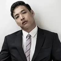 Massaggio Nuru La Massaggiatrice Milf Tettona Ryan Keely Viene Sorpresa Con Una Calda Scopata