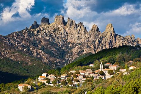 Zonza Au Pied Des Aiguilles