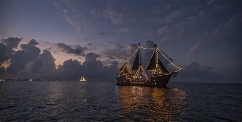 Jolly Roger Barco Pirata Cancún