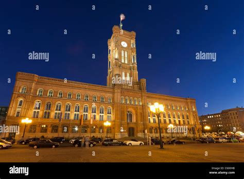 Rotes rathaus red town hall berlin hi-res stock photography and images ... 