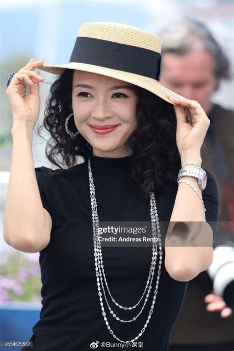 酱园弄戛纳电影节photocall，章子怡头真小啊 戛纳电影节 章子怡 新浪新闻