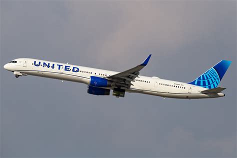 United Airlines Boeing 757 33N WL N78866 Registration Flickr